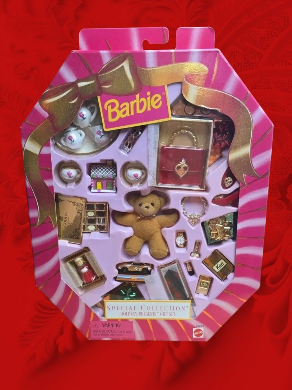 Barbie Pink and Gold Special Collection  Holiday Presents Gift Set 1998 - Picture 2 of 13